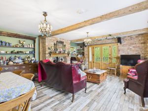 Lounge- click for photo gallery